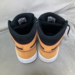 NIKE エアジョーダン　ミッドの画像