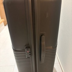 大型スーツケースの画像