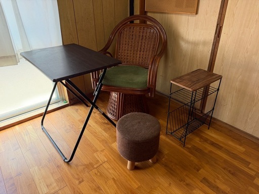 お洒落な家具４点セット＋その他３点サービス