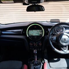 検査9年4月ジョンクーパーワークス 231PS/天井グラデーションラッピング/パドルシフト/HDDナビ/Bluetoothオーディオ/エンジンマウント交換済の画像