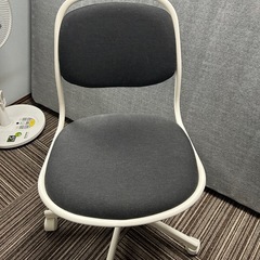 IKEA学習机の画像