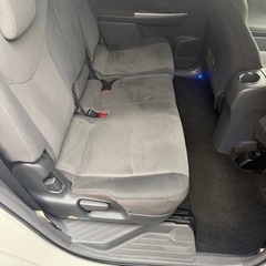 トヨタ プリウスα（7人乗り）の画像