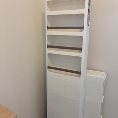 隙間収納の画像