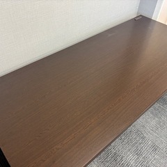 オフィスデスクの画像