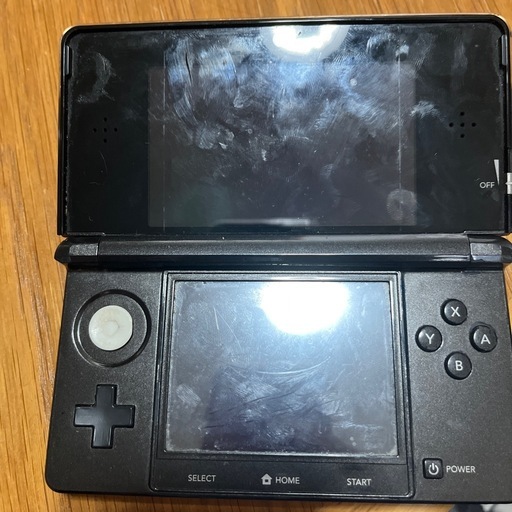 3DS本体とその他充電器とソフト