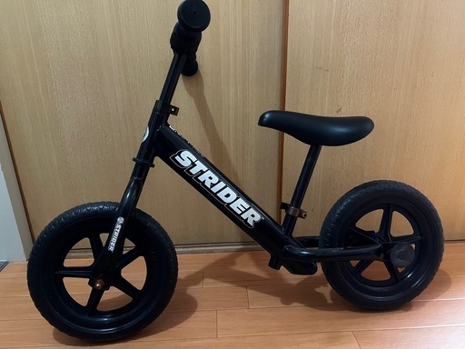 ストライダー　kids ブラック