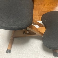 【お譲りします］
姿勢矯正用　イスの画像