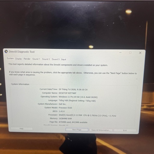 Dell Precision 5530 ノートPC Xeon / RAM16GB