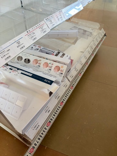 ディスプレイ棚　店舗用品　什器　スチール　陳列棚