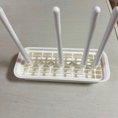 哺乳瓶とおまけの画像