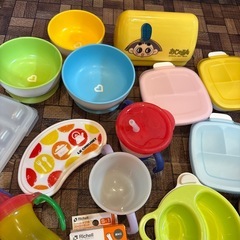ベビー用食器　カトラリー　哺乳瓶　保存容器　持ち運びケース　コップ　マグ　ランチボックスの画像