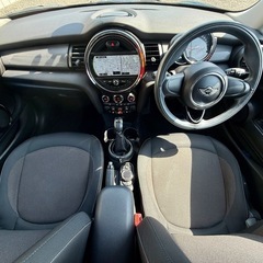 【車検R9年8月】ミニクーパー F56 評点4.0 エンジンマウント交換済◆IDriveナビ・ブラックライトリングの画像