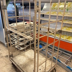 大型　カゴ台車の画像