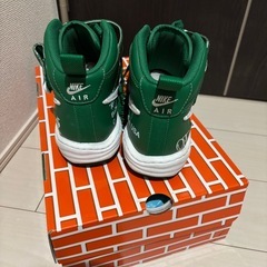 Off-White × Nike Air Force 1 Mid SP LTHRの画像