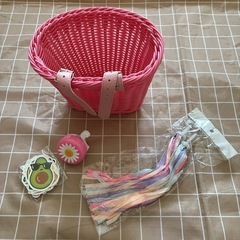 新品🌟 ❤️4点セット✨ キッズ　自転車かご　フリンジ　ベル　ステッカー　ピンクの画像