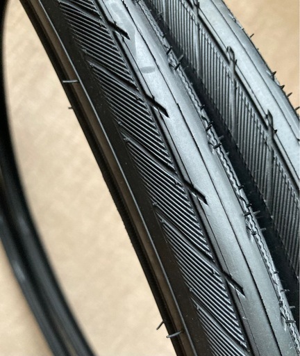 新品未使用品。Giant Escape R タイヤ　700x30C