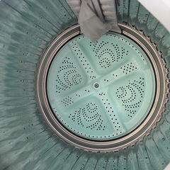 美品　洗濯機　　2014年製　シャープ　５.5キロサイズの画像