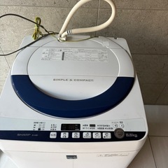 美品　洗濯機　　2014年製　シャープ　５.5キロサイズの画像
