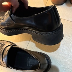厚底ローファーレディースの画像