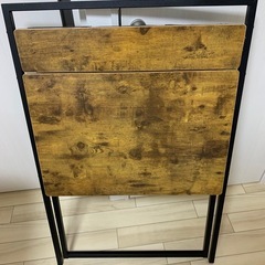 組立不要折りたたみデスクの画像