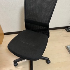【引っ越しのため】デスク＋オフィスチェア2脚セット 1000円（バラ相談可）  の画像