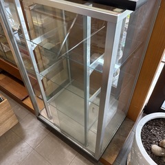 昭和レトロ ガラスケースの画像