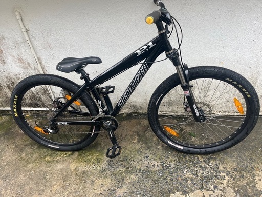 8段ギア‼️26インチSpecialized P.1スペシャライズドスポーツバイクストリートバイクファットバイク街乗り通勤車通学車?プ