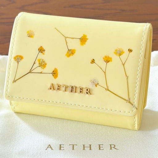 ♡未使用品♡AETHER エーテル ジプソフィア 三つ折り財布 押し花 かすみ草 未使用品】AETHER エーテル ジプソフィア 三つ折り財布 押し花 かすみ