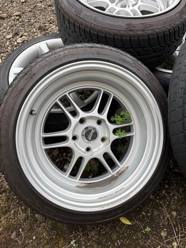 メーカー不明　17インチ　9J 114.3