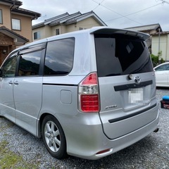 ⭐️TRDカスタム⭐️ トヨタ ノア ZRR70W ヴォクシーの画像