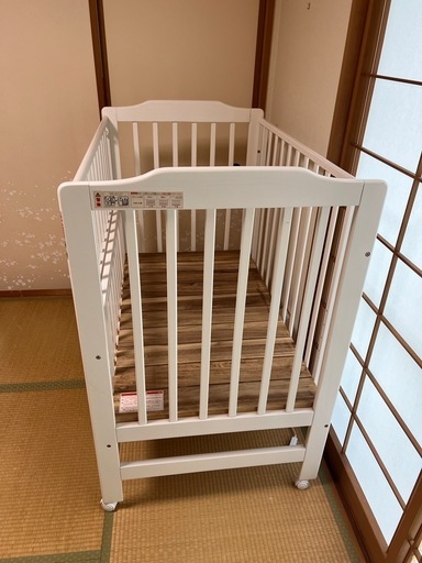 引き取り限定 KATOJI ベビーベッド レトロデザイン 中古 カトージ（KATOJI） ベビーベッド 日本製 折りたたみ ベビーベッド