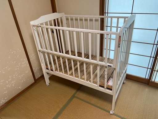 KATOJI ベビーベッド (Aki) 日立のベビー用品《ベビーベッド、家具》の