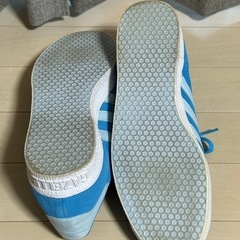アディダス　adidas スニーカー　ライトブルー　美品　28.0cmの画像