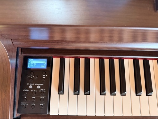 美品】2024年製防音マット付電子ピアノYAMAHA SCLP-8450 (きなこ) 原