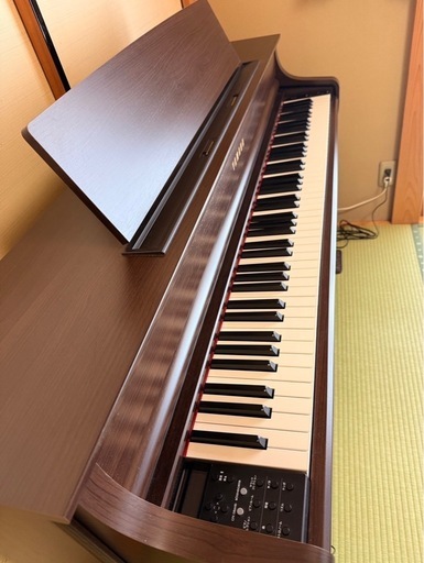 美品】2024年製防音マット付電子ピアノYAMAHA SCLP-8450 (きなこ) 原