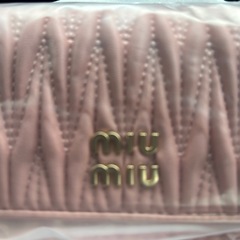 MIUMIUコンパクト財布新品未使用未開封の画像