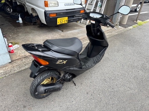 ⭐︎ホンダ⭐︎ライブディオZX仕様⭐︎バッテリー新品⭐︎リアタイヤ新品⭐︎埼玉県より⭐︎ ライブディオZX仕様リアタイヤベルトウェイトローラーバッテリー新品