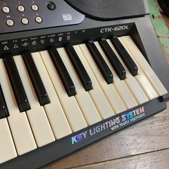 CASIO 電子ピアノ　CTK-620Lの画像