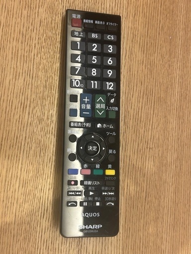 テレビ　32型（シャープAQUOS）
