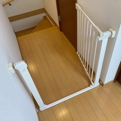 ベビーゲート2個セット　壁保護クッション付きの画像