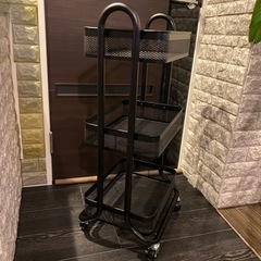 コストコ購入 キャスター付き ラックの画像