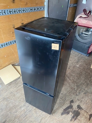 NO C60?福岡市内配送設置無料✨?REFAGE YRZ-F15LK 2ドア冷蔵庫 156L 右開き ブラック 2023年