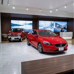 値下げ禁止🈲返事はやい方に譲ります❗️2013年式ボルボV40 T4 SEは、1.6Lターボエンジン（180ps）と6速DCTを搭載した、安全装備の画像