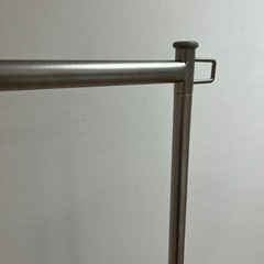 キャスター付きハンガーラック／高さ調整可／自宅引き取り限定の画像