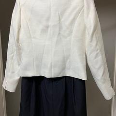 中古11号スーツ、入学式卒業式などの画像