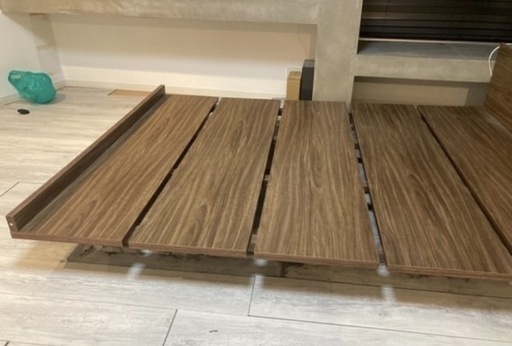 ベッドフレーム　寝具 使用期間　一年未満

