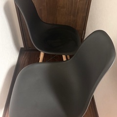 机と椅子セットの画像