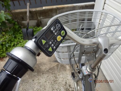 ✨２６インチ//ブリジストン ?バッテリー充電器付 ? タイヤチューブ綺麗です。//  引き取り限定です。  前バスケット付きで便利。
