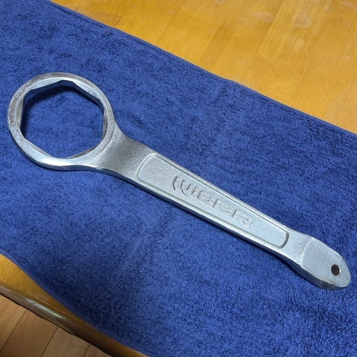 旧車ワイザーホイールのセンターロックホイルレンチ (はなはな) 徳力 