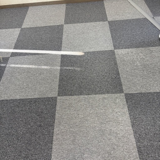 フロアマットと脚立のセット